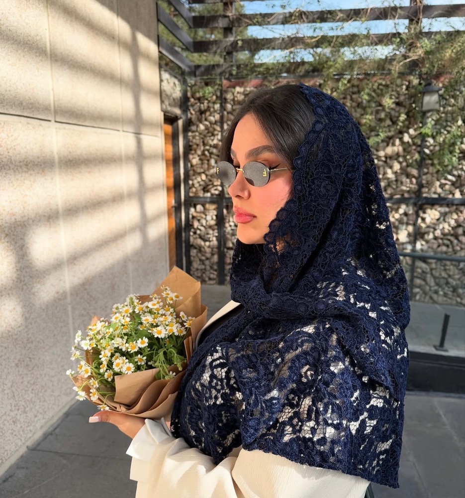 روسری  مجلسی گیپور مخمل کوب لبه دالبر