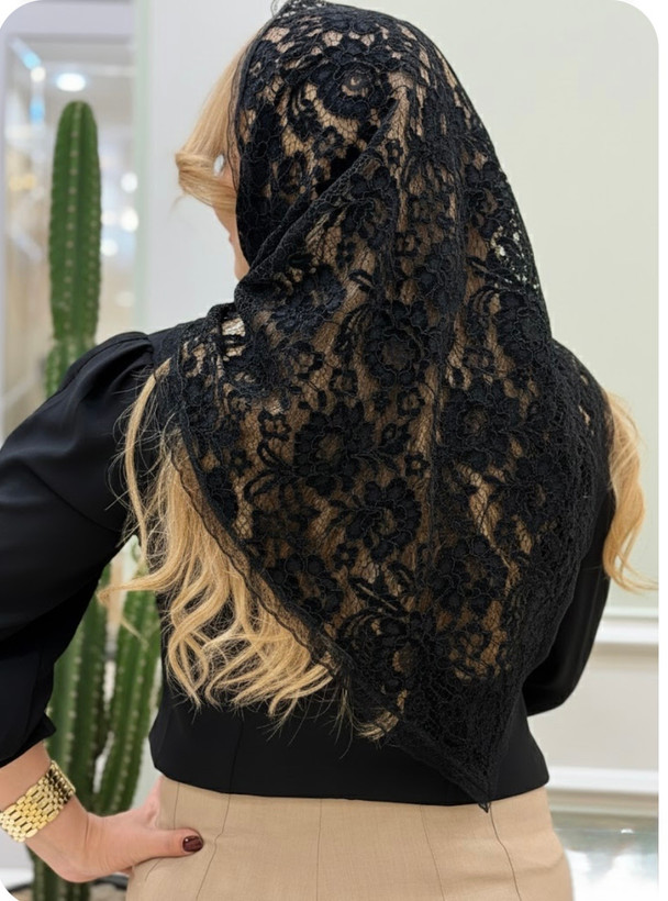 روسری مجلسی گیپور مشکی مخمل کوب دور دانتل