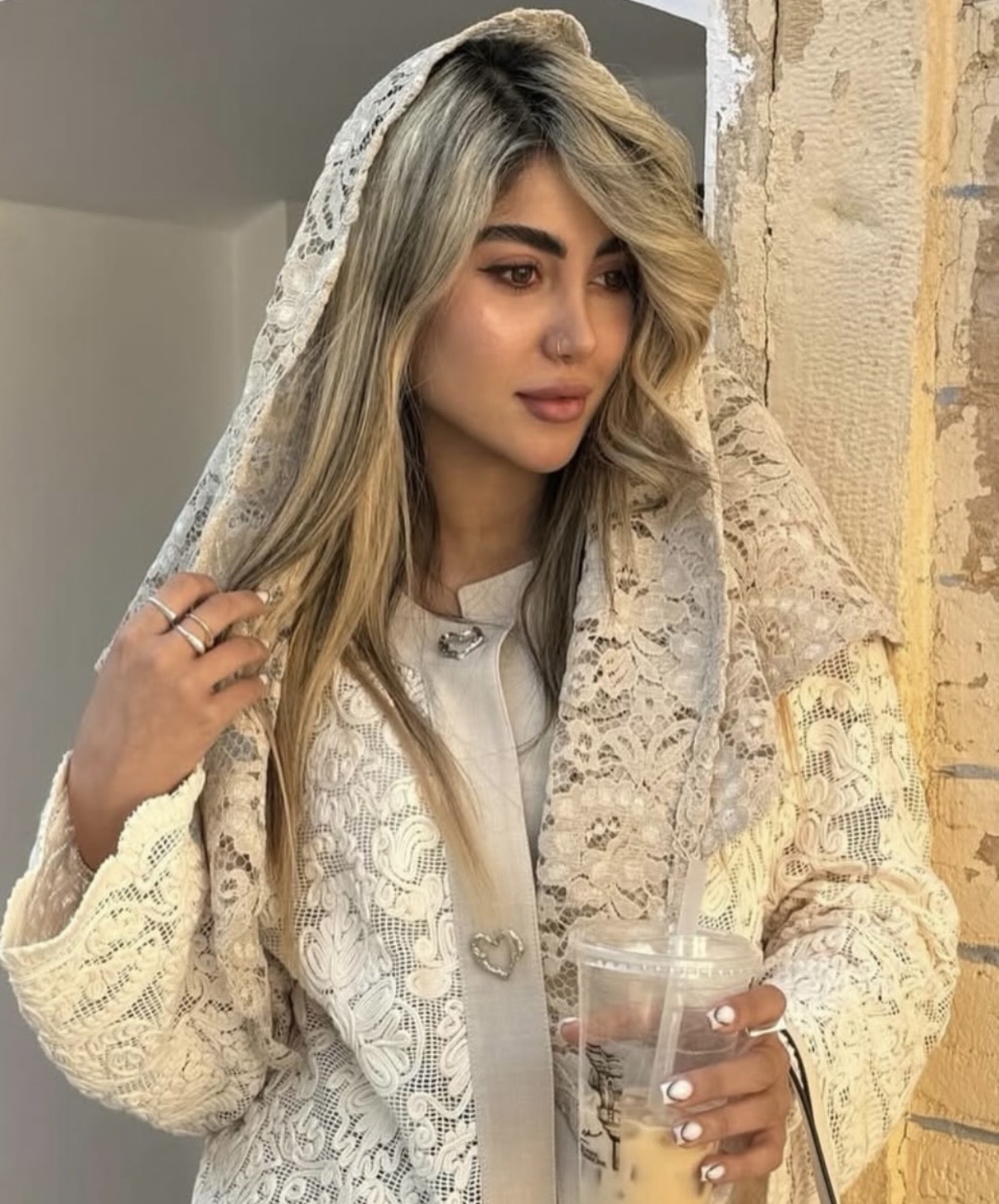 روسری  مجلسی  گیپور مخمل کوب کرم