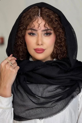 شال مشکی حصیری دور ریش دارای رنگبندی