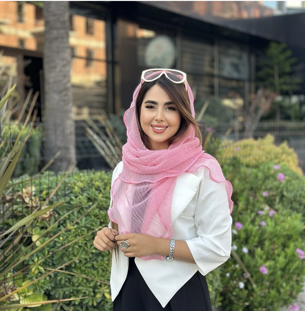 شال صورتی کنفی توری مدل عروسکی