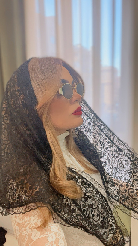 روسری سه گوش گیپور دور دانتل مشکی قواره ۱۲۰