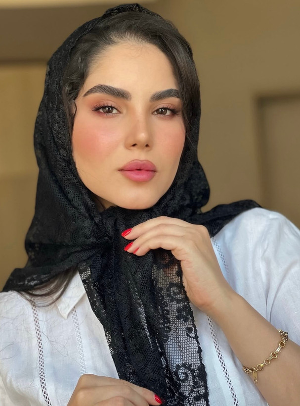 روسری سه گوش گیپور طرح بته جغه رنگ مشکی قواره ۱۲۰