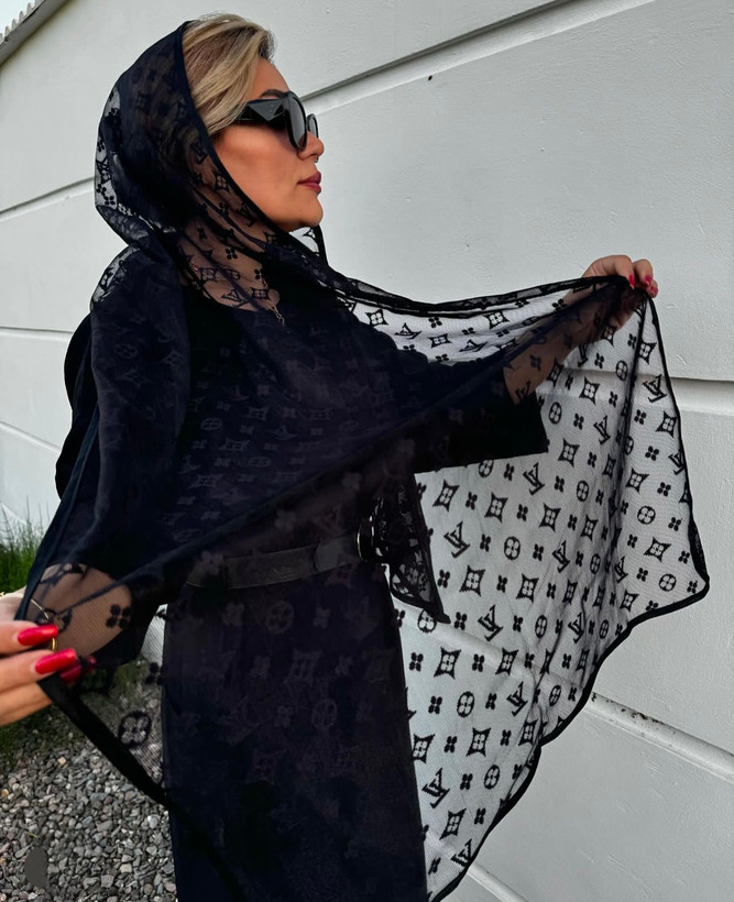 شال مجلسی مشکی مارک لویی ویتون دور گان دورزی شده