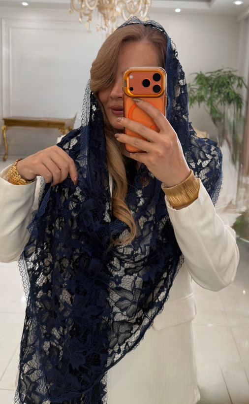 شال گیپور دانتل فرانسه لبه دالبری و لبه تور دارای رنگ بندی